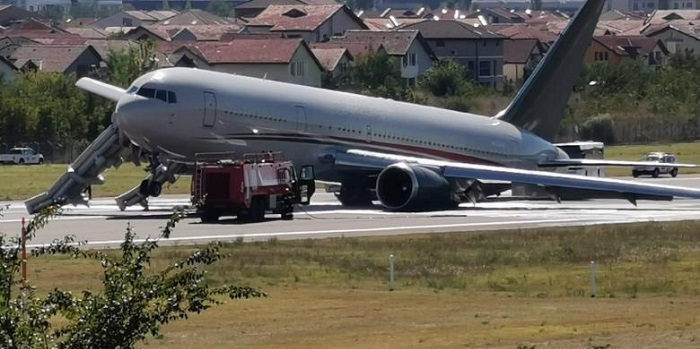 Un avion Boeing aproape de dezastru pe aeroportul Baneasa