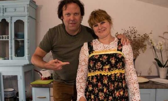 Charlie Ottley si-a luat casa in Romania