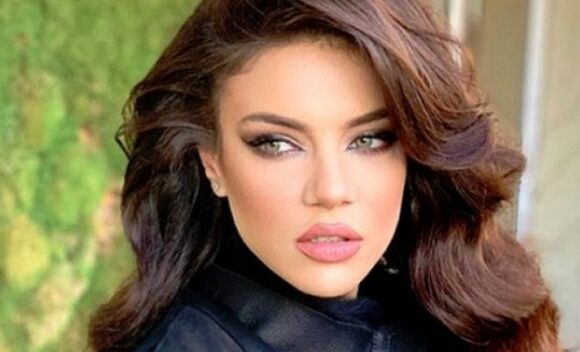 Cine este de fapt Christina Ich?