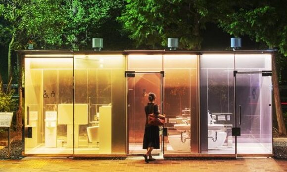 Toalete publice complet transparente in Tokyo