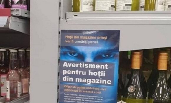 Afis cu dedicatie la Tesco UK intr-un magazin din Londra