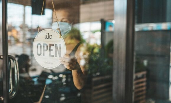 Se redeschid restaurantele la capacitatea de 30% in Bucuresti