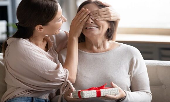 Cele mai bune idei de cadouri pentru părinți din București