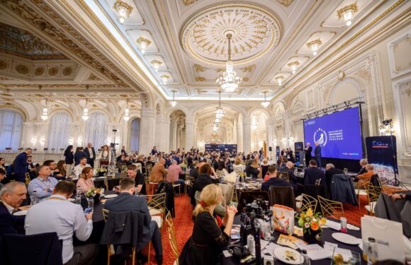 De la parteneriat la performanță: o nouă serie de lideri români pornește pe drumul spre excelență managerială