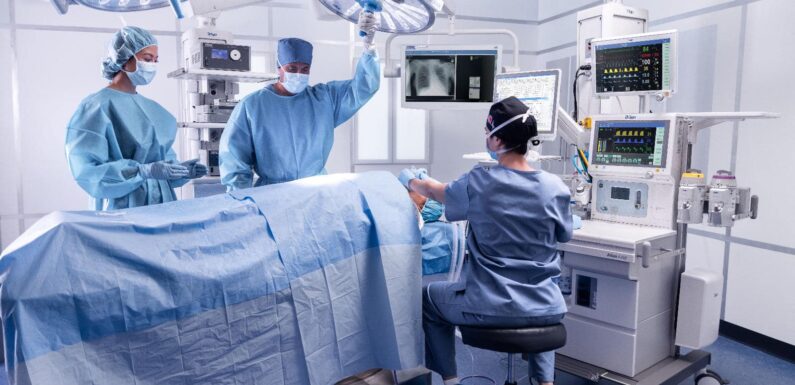 A fost semnat contractul de finanțare pentru dotări medicale la SJU Vâlcea