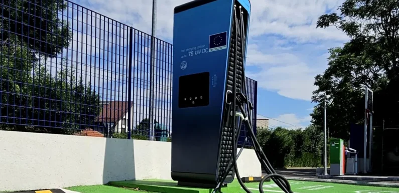 Opt stații de încărcare electrică vor fi montate în Șușani